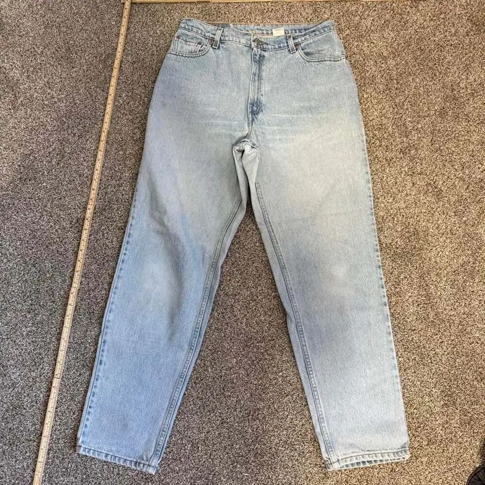 ‘98 Levi's 550 Relaxed Fit Tapered Leg Light Wash Jeans